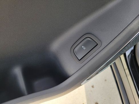 New 2026 GMC Acadia Elevation w/ Elevation Premium Package FWD image 27