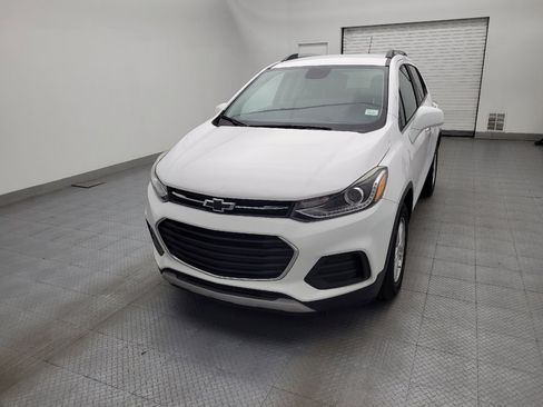 Used 2020 Chevrolet Trax LT w/ Driver Confidence Package FWD image 15