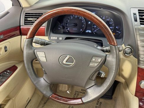 Used 2012 Lexus LS 460 w/ Comfort Pkg image 20