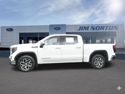 Used 2023 GMC Sierra 1500 SLT w/ SLT Convenience Package AWD/4WD image 8