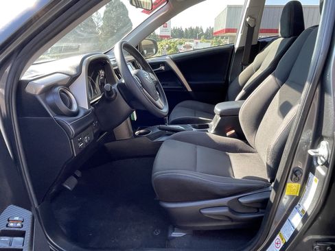 Used 2015 Toyota RAV4 XLE AWD/4WD image 10