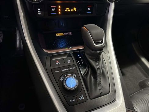 New 2025 Toyota RAV4 Limited image 17