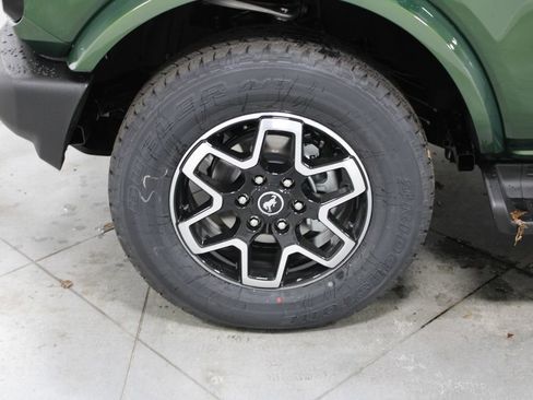 New 2025 Ford Bronco Outer Banks image 18