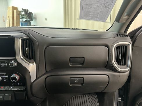 Certified 2021 GMC Sierra 1500 SLE image 24