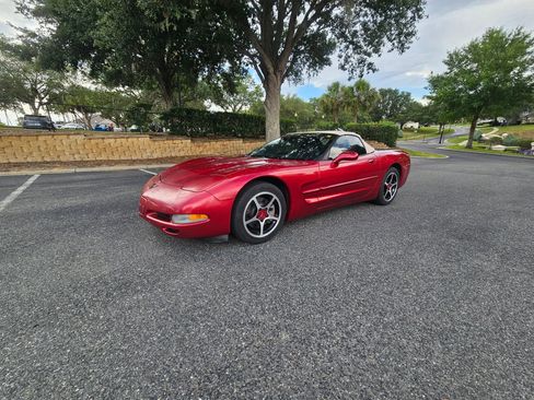 Used 2000 Chevrolet Corvette Convertible w/ Memory Pkg RWD image 1
