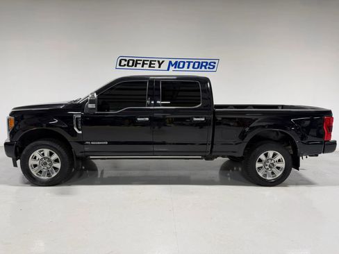 Used 2019 Ford F350 Platinum w/ Platinum Ultimate Package image 3