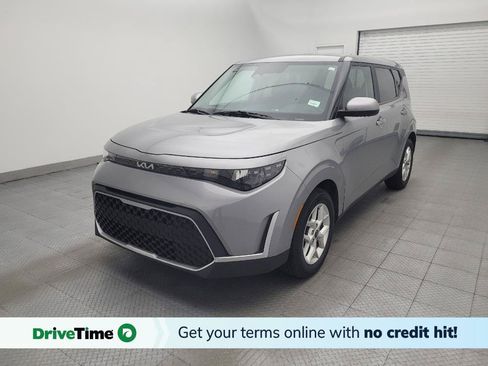 Used 2023 Kia Soul LX w/ Option Group 015 FWD image 1