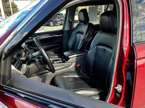 Used 2022 Jeep Grand Cherokee L Limited image 24