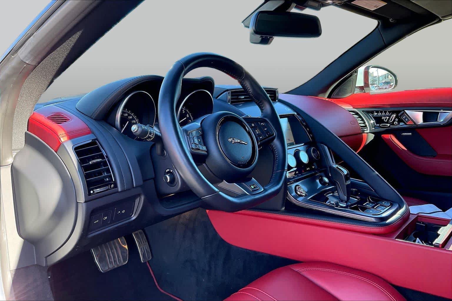 Used 2016 Jaguar F-TYPE R AWD/4WD image 14