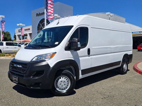 Used 2025 RAM ProMaster 2500 FWD image 3