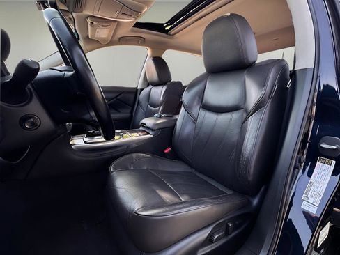 Used 2016 INFINITI Q70 L 3.7 w/ Deluxe Touring Package RWD image 6