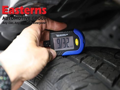 Used 2024 Toyota 4Runner TRD Off-Road Premium AWD/4WD image 29