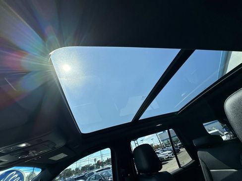 Used 2022 Chevrolet Tahoe LT w/ Luxury Package image 28