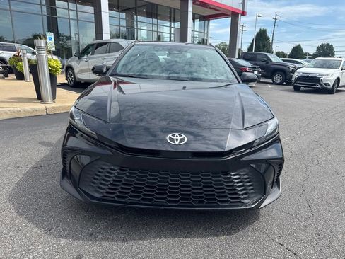 Certified 2025 Toyota Camry SE FWD image 8