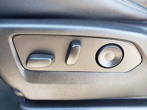 Used 2022 Chevrolet Tahoe LT w/ Luxury Package image 22