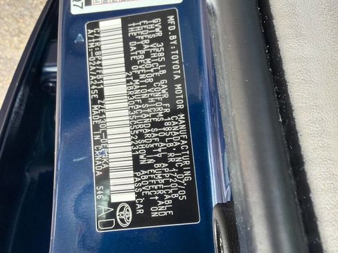 Used 2005 Toyota Corolla LE image 25