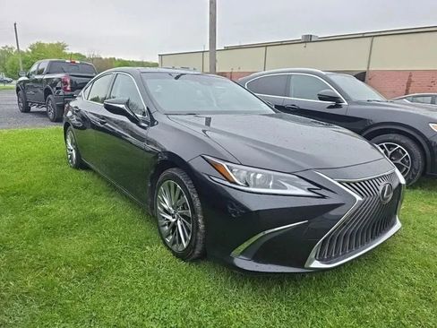 Used 2019 Lexus ES 350 w/ Accessory Package 2 FWD image 2