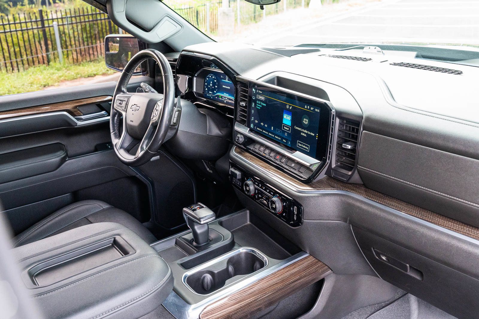 Used 2022 Chevrolet Silverado 1500 RST w/ Convenience Package II AWD/4WD image 14