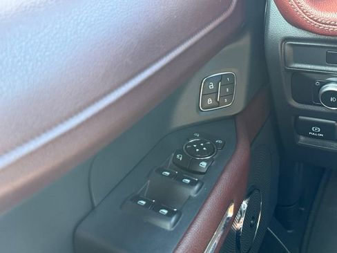 Used 2022 Ford Expedition Limited AWD/4WD image 21