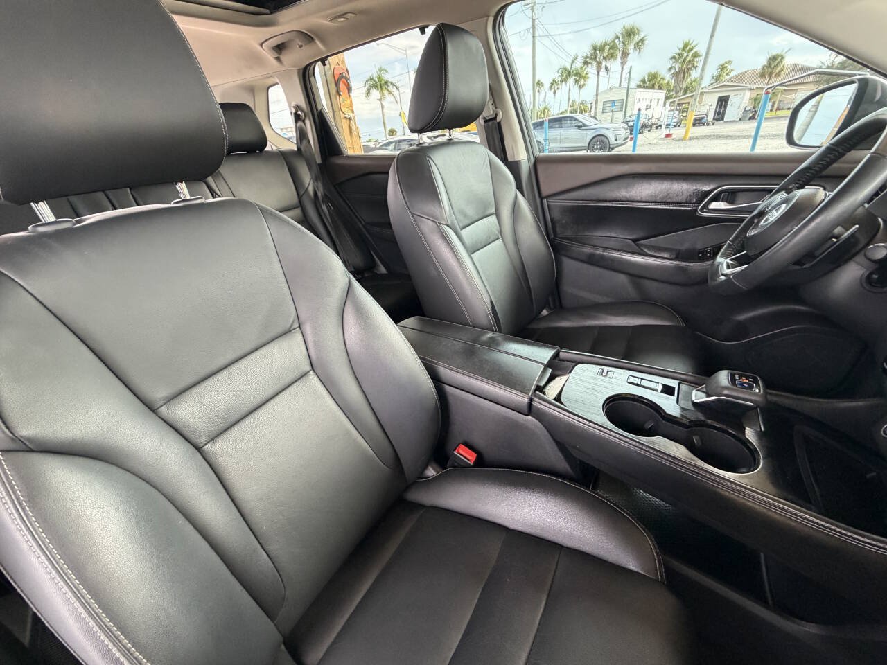 Used 2021 Nissan Rogue SL FWD image 11