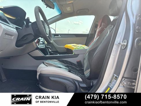Used 2017 Hyundai Sonata SE w/ Cargo Package FWD image 8