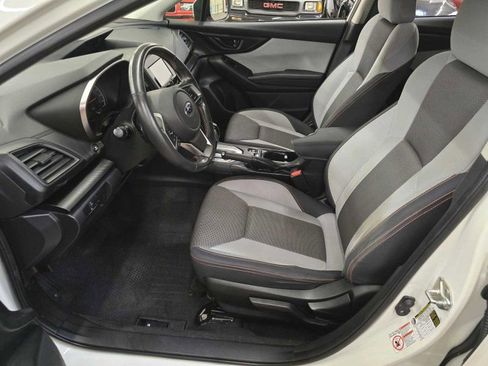Used 2019 Subaru Crosstrek 2.0i Premium image 6