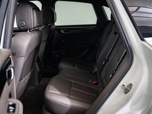 Used 2019 Porsche Macan S image 45