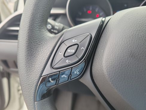 Used 2021 Toyota C-HR LE FWD image 24