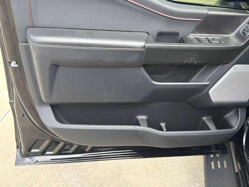 Used 2025 Ford F150 Raptor AWD/4WD image 16