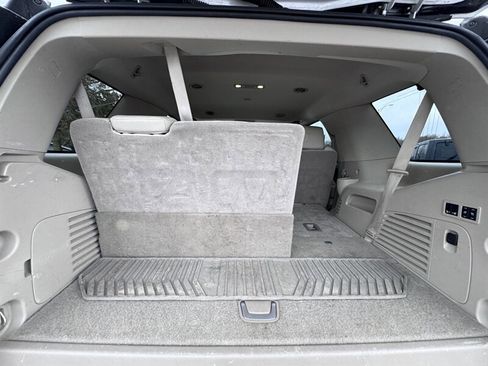 Used 2017 Cadillac Escalade Luxury image 14