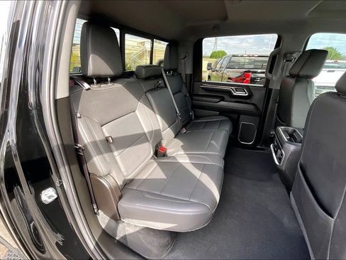 Used 2025 Chevrolet Silverado 2500 LTZ w/ LTZ Plus Package image 28