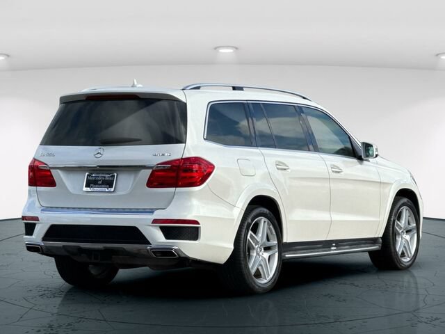Used 2015 Mercedes-Benz GL 550 4MATIC image 6