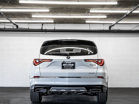 New 2026 Acura MDX SH-AWD image 4