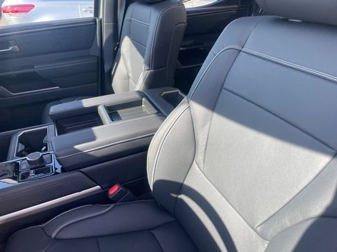 New 2026 Toyota Tundra Limited AWD/4WD image 22