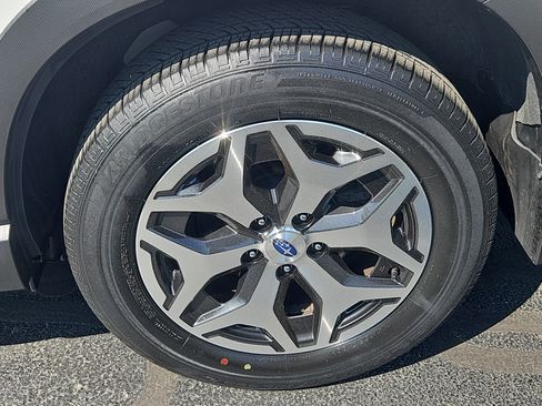 Certified 2023 Subaru Forester Premium AWD/4WD image 26