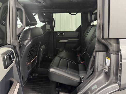 Used 2022 Ford Bronco Badlands w/ Sasquatch Package AWD/4WD image 10