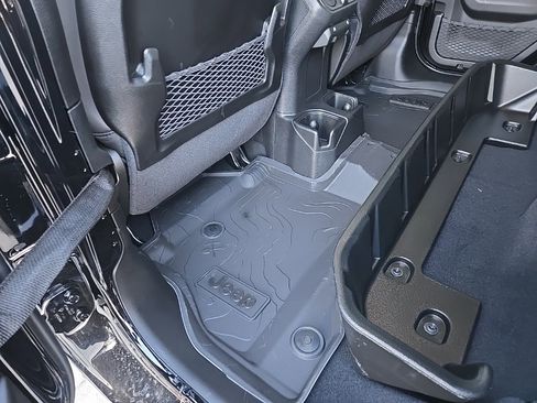 New 2026 Jeep Gladiator Sport image 96