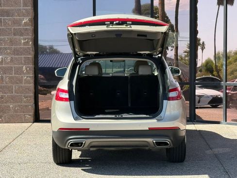 Used 2017 Lincoln MKX Reserve FWD image 26