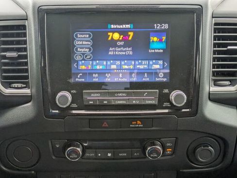 Used 2022 Nissan Frontier SV image 21