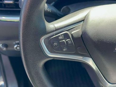 Used 2018 Chevrolet Equinox LT FWD image 22