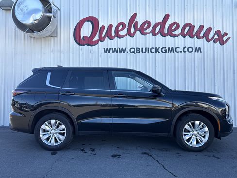 Used 2025 Mitsubishi Outlander ES image 31