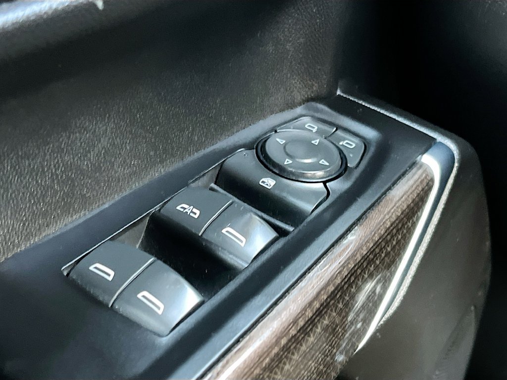 Used 2022 Chevrolet Silverado 1500 RST w/ Safety Package AWD/4WD image 17