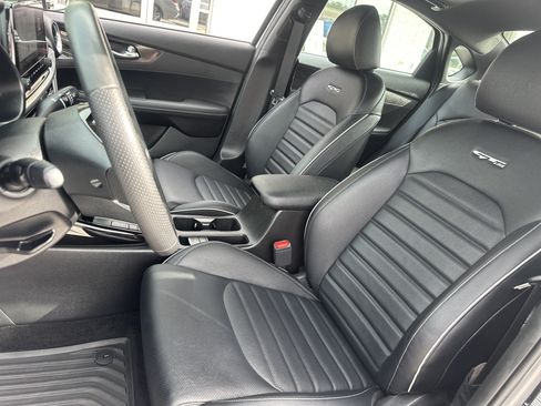 Used 2023 Kia Forte GT-Line w/ GT-Line Premium Package FWD image 8