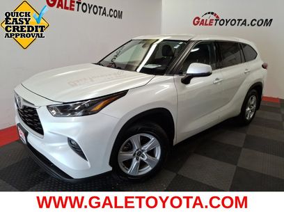Used 2022 Toyota Highlander LE