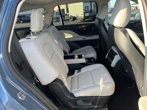 New 2026 Lincoln Aviator Reserve w/ Illumination Package RWD image 15