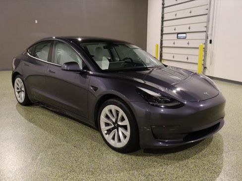 Used 2021 Tesla Model 3 Long Range image 1