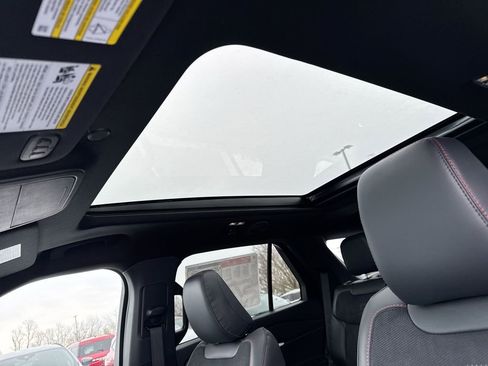 New 2026 Ford Explorer ST w/ Sun And Sound Package image 6