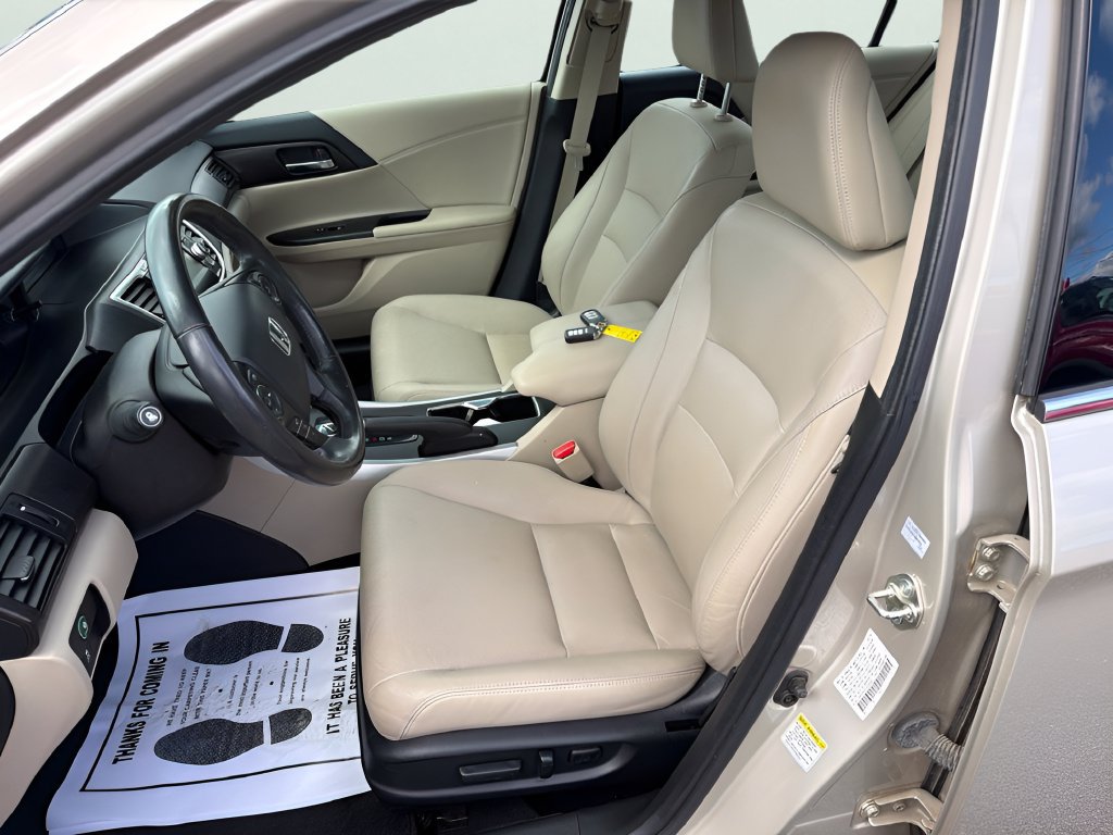 Used 2015 Honda Accord EX-L image 18