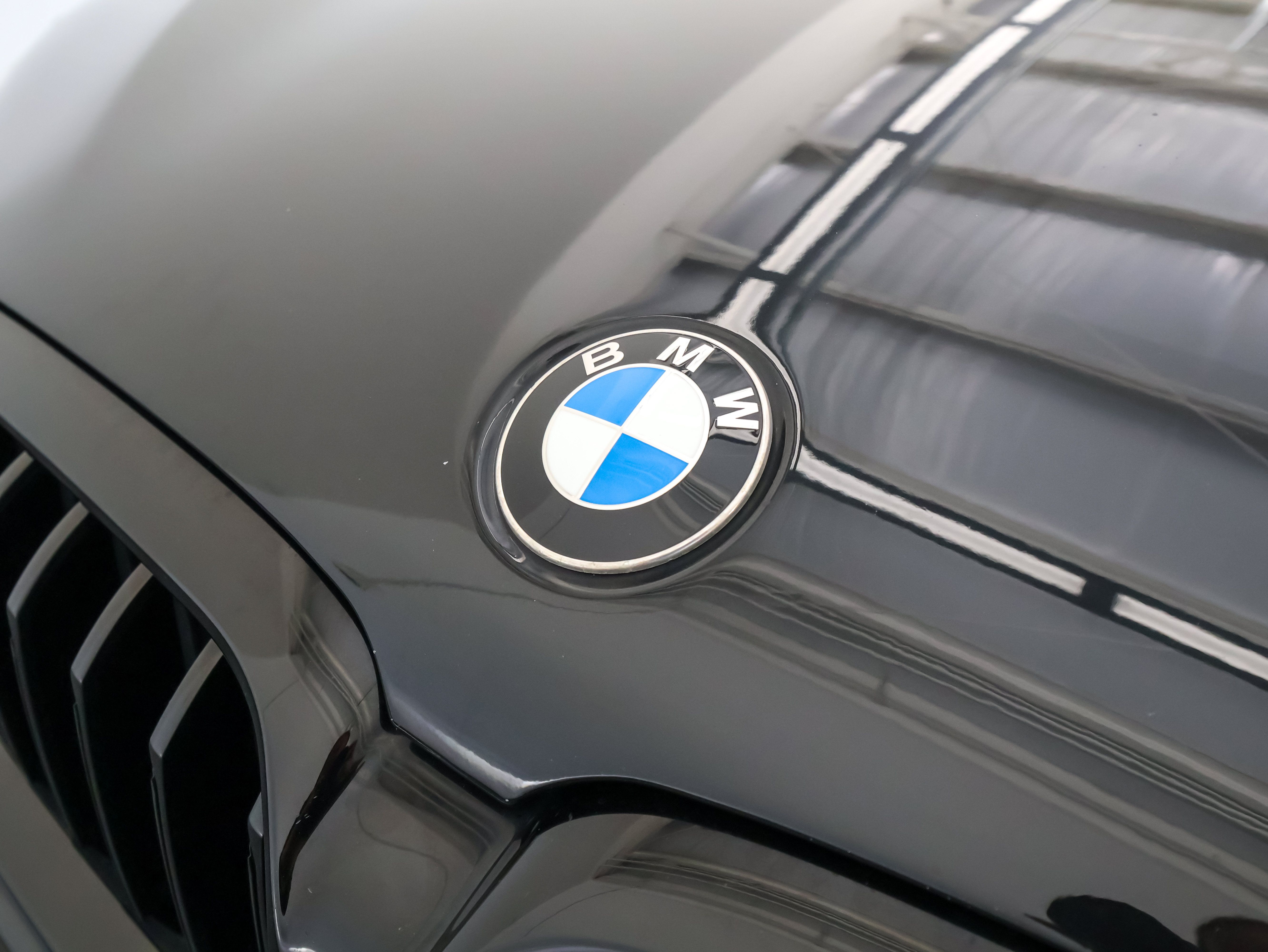 Used 2021 BMW M550i xDrive w/ Executive Package AWD/4WD image 45