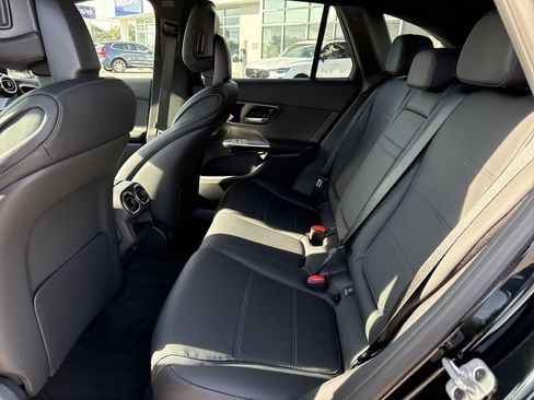 New 2026 Mercedes-Benz GLC 300 image 12